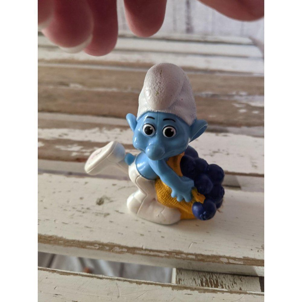 Peyo‎ vintage Smurf greedy PVC 2011 McDonald's toy